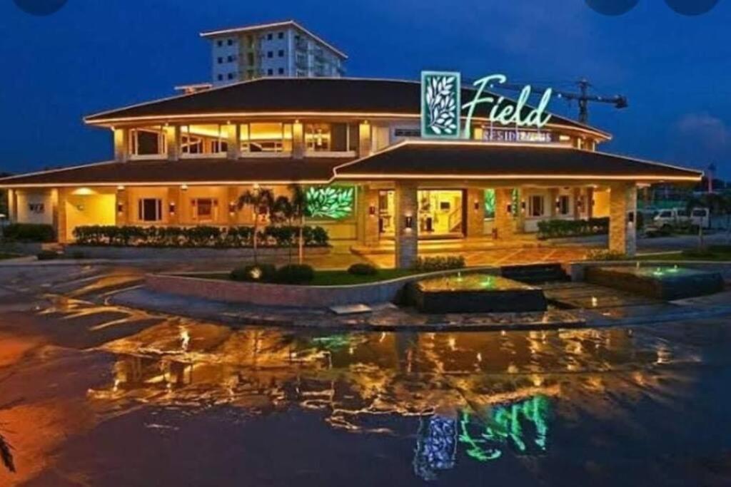 Field Residences Paranaque City Exteriér fotografie